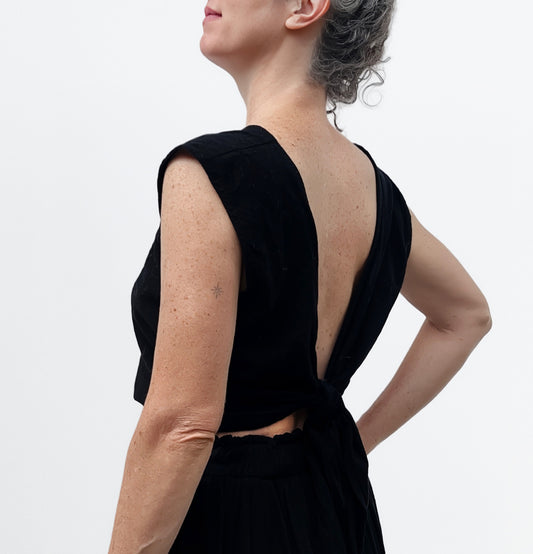 Simran Reversible Wrap Top, black