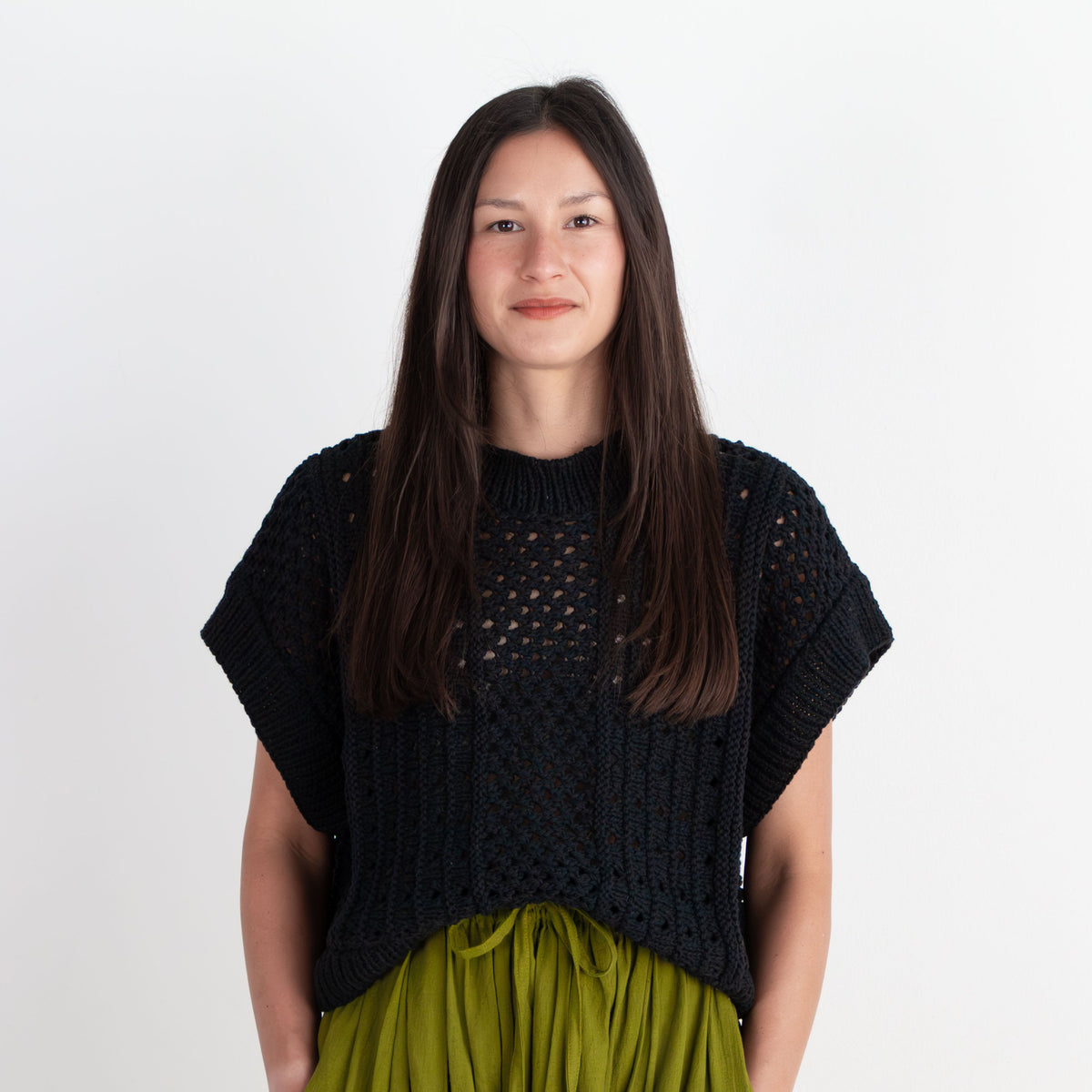 Sleeveless Anita Sweater, black
