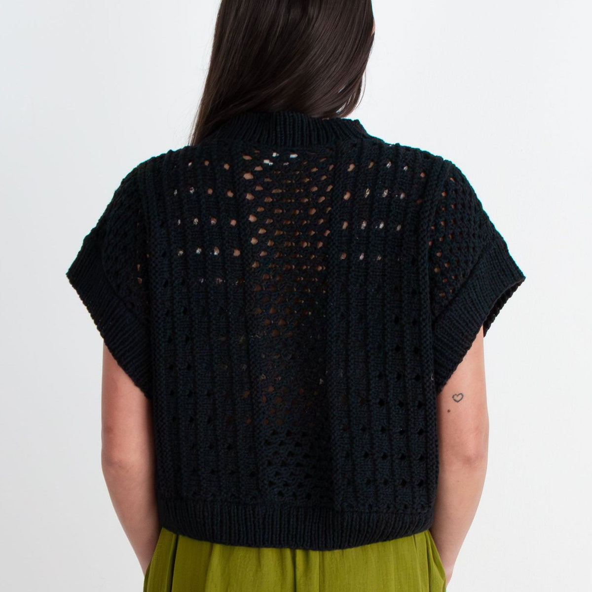 Sleeveless Anita Sweater, black