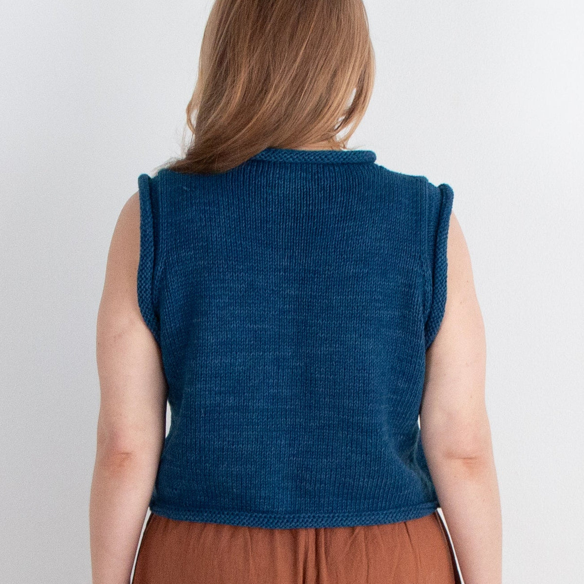 Sleeveless Bidya Sweater, indigo *botanical dye